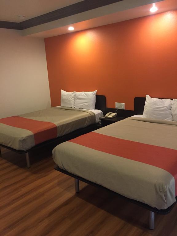Motel 6 Гардина Стая снимка